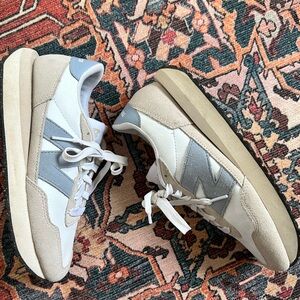 New Balance 237 Sneakers